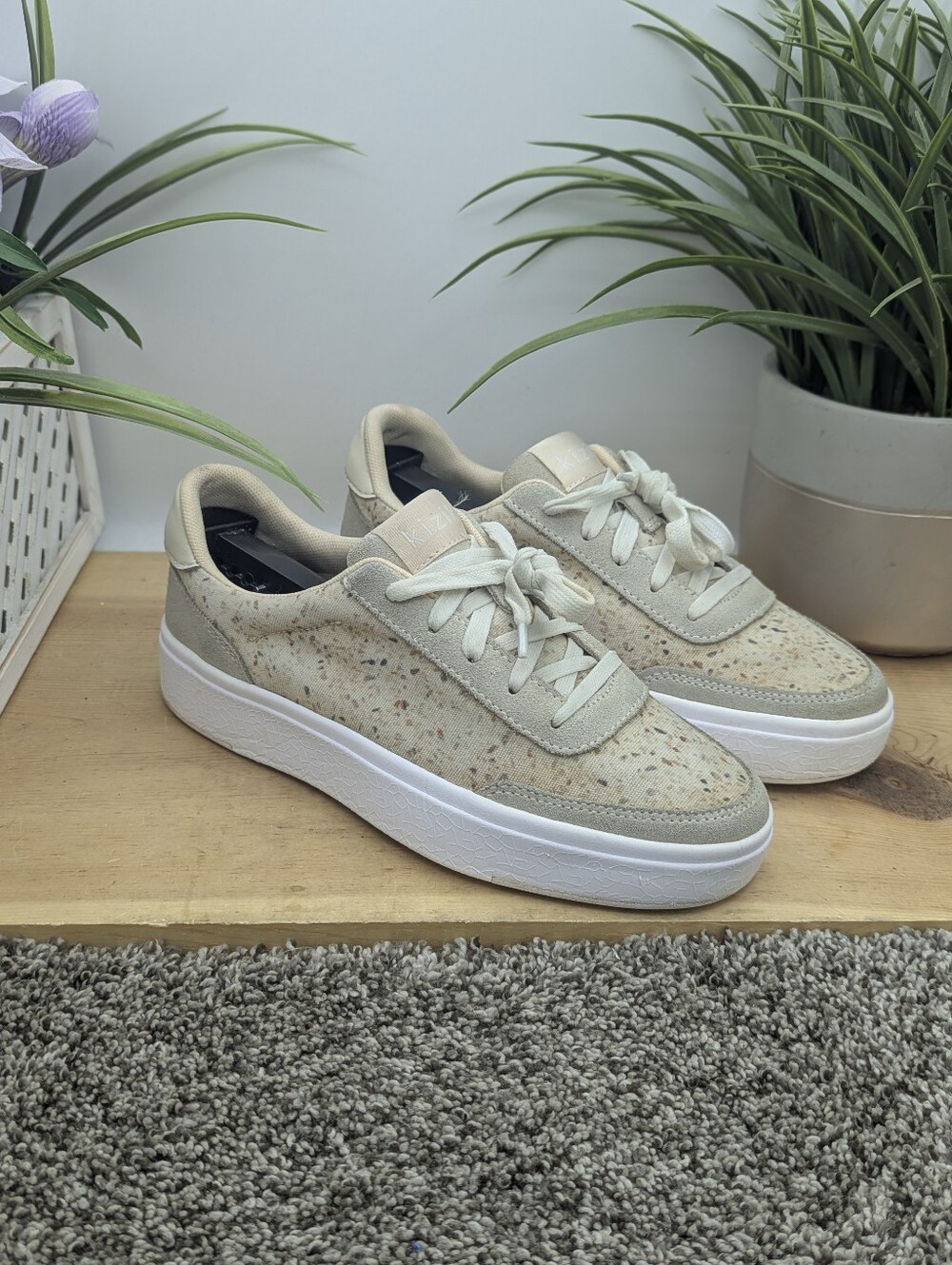 Kizik Prague Hands Free Women's Size 7 Casual Comfort Walking Shoes
